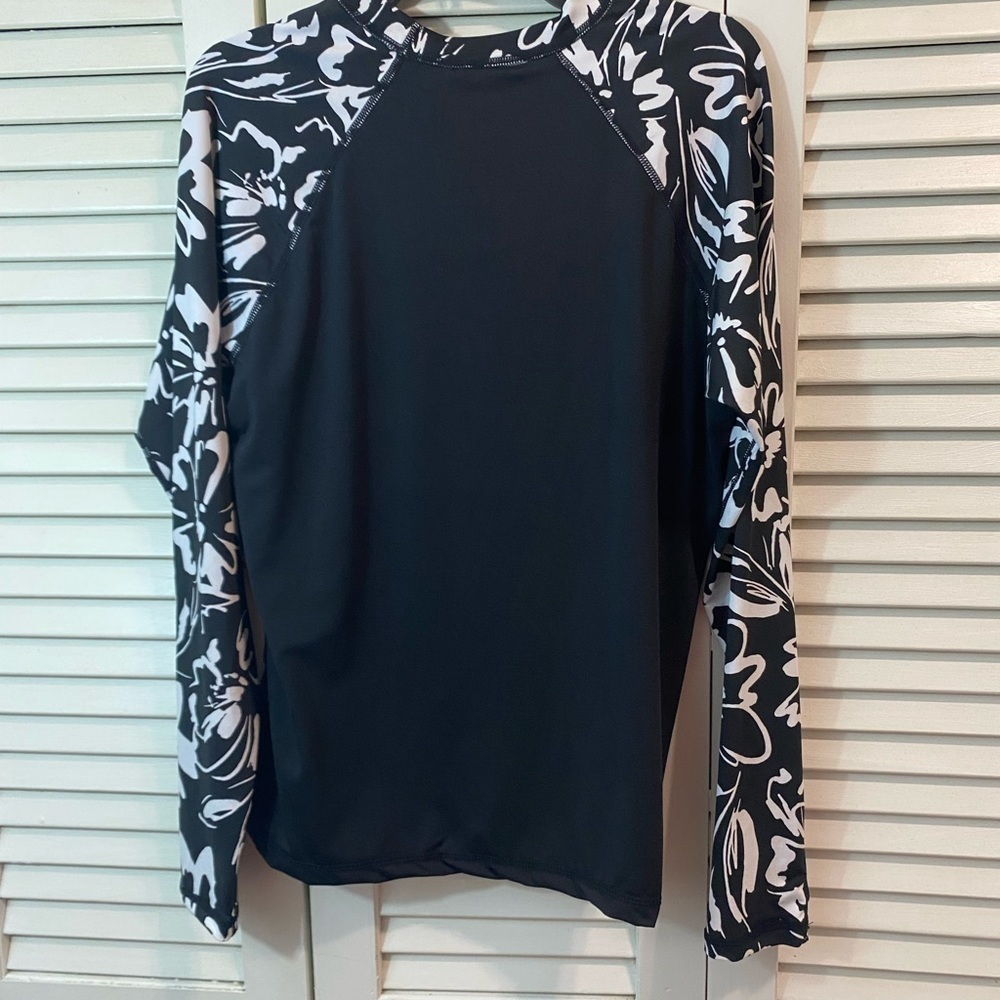NWT Hurley size small medium and‎ large black long sleeve UPF 50 swim shirt vaca - Picture 2 of 8